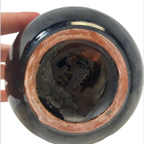 Blue mountain pottery? Check bottom picture 11 inch tall - Picture 4 of 5